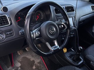 2018 Volkswagen Polo V Рестайлинг, бежевый, 800000 рублей, вид 5