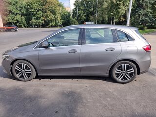 2020 Mercedes-Benz B-Класс 180 III (W247), серый, 2999999 рублей, вид 4