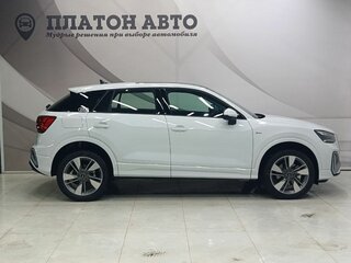 2025 Audi Q2 L 35 TFSI I Рестайлинг, белый, 3649000 рублей, вид 4