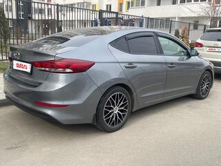 2017 Hyundai Elantra VI (AD), серый, 1400000 рублей, вид 2