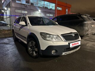 2012 Skoda Octavia Scout II (A5) Рестайлинг, белый, 900000 рублей, вид 2