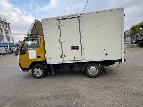1990 Fuso (Mitsubishi) Canter, жёлтый, 650000 рублей, вид 2
