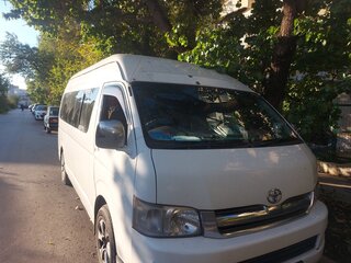 2005 Toyota HiAce H200, белый, 1900001 рублей, вид 5