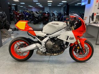 2024 Yamaha XSR900, оранжевый, 1290000 рублей, вид 1