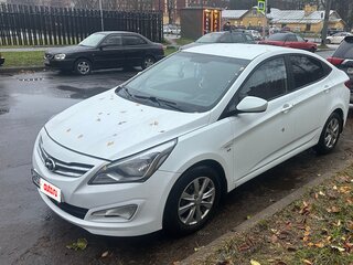 2014 Hyundai Solaris I Рестайлинг, белый, 800000 рублей, вид 1