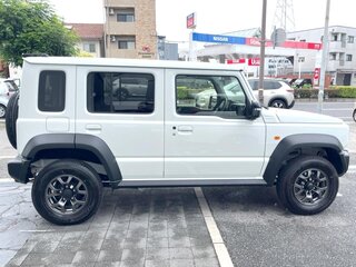 2025 Suzuki Jimny IV, белый, 2230203 рублей, вид 4