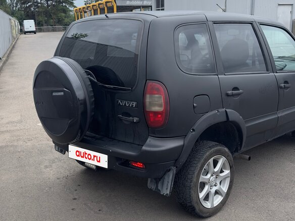 2004 Chevrolet Niva I, чёрный, 300000 рублей - вид 6