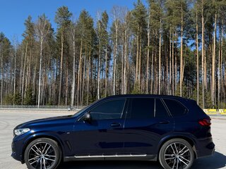 2020 BMW X5 M50d IV (G05/G18), синий, 7090000 рублей, вид 4