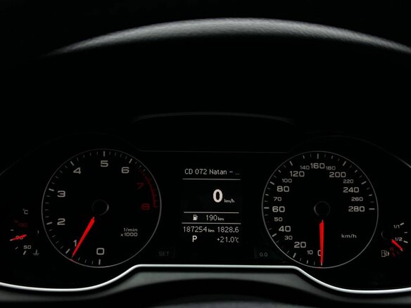 2014 Audi A4 IV (B8) Рестайлинг, белый - вид 12