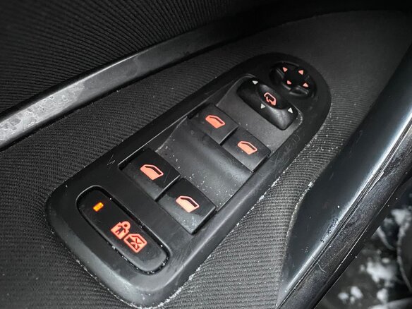 2011 Citroen C5 II, белый, 1200000 рублей - вид 8