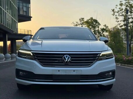 2021 Volkswagen Lavida III, белый, 1500000 рублей, вид 1