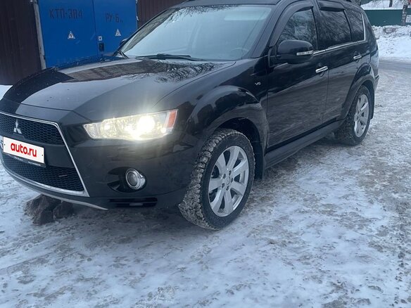 2012 Mitsubishi Outlander II Рестайлинг, чёрный, 1690000 рублей