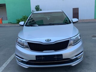 2016 Kia Rio III Рестайлинг, серебристый, 1270000 рублей, вид 3