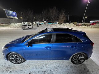 2018 Kia Ceed III, синий, 1850000 рублей, вид 4