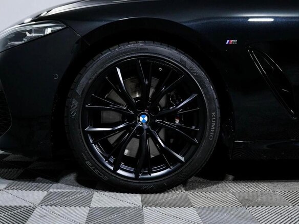 2020 BMW 8 серии 840i xDrive II (G14/G15/G16), чёрный, 9000000 рублей - вид 10