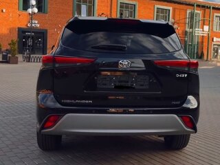 2026 Toyota Highlander IV (XU70), чёрный, 5090000 рублей, вид 4