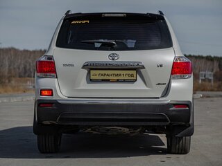 2010 Toyota Highlander II (XU40) Рестайлинг, белый, 1941500 рублей, вид 3