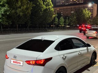 2017 Hyundai Solaris II, белый, 810000 рублей, вид 5