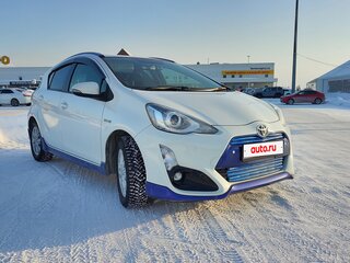 2015 Toyota Aqua I Рестайлинг, белый, 980000 рублей, вид 4