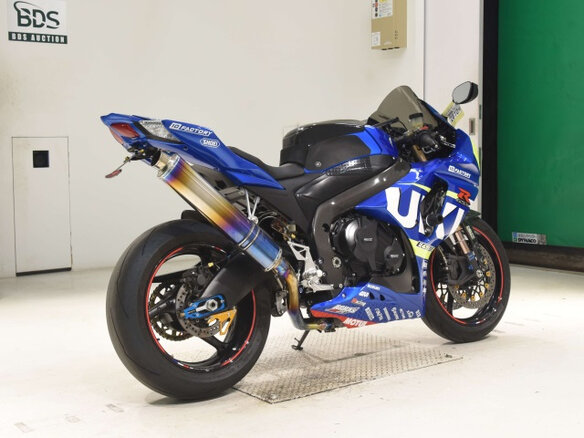 2016 Suzuki GSX-R 1000, синий, 1000000 рублей - вид 4