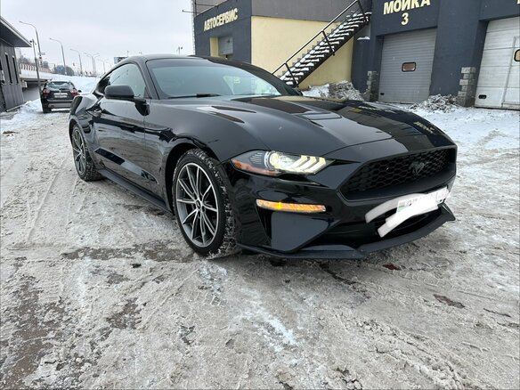2021 Ford Mustang VI Рестайлинг, чёрный, 1999000 рублей - вид 2