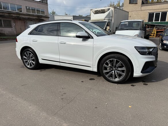 2019 Audi Q8 50 TDI I (4M), белый - вид 3