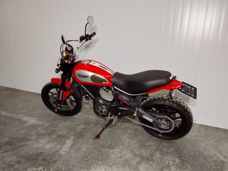 2016 Ducati Scrambler 800, красный, 499000 рублей, вид 2