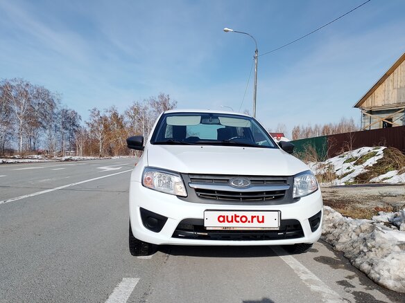 2017 Lada (ВАЗ) Granta I, белый, 360000 рублей - вид 3
