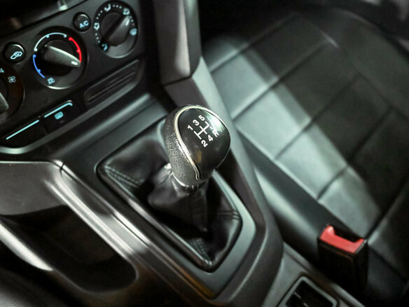 2013 Ford Focus III, чёрный - вид 9