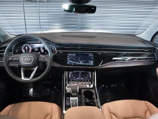 2026 Audi Q7 45 TFSI II (4M) Рестайлинг 2, белый, 8846371 рублей, вид 4
