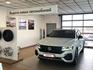 2019 Volkswagen Touareg III, белый, 6100000 рублей, вид 1