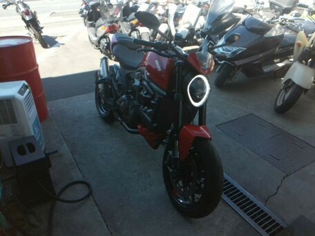 2023 Ducati Monster 937, красный, 975000 рублей, вид 2