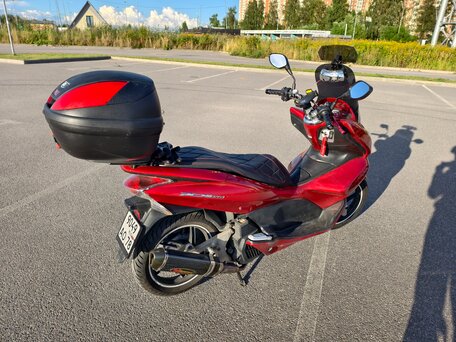 2014 Honda PCX 150, красный, 180000 рублей, вид 3