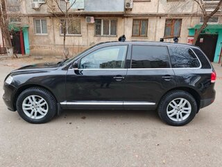 2005 Volkswagen Touareg I, чёрный, 800000 рублей, вид 4