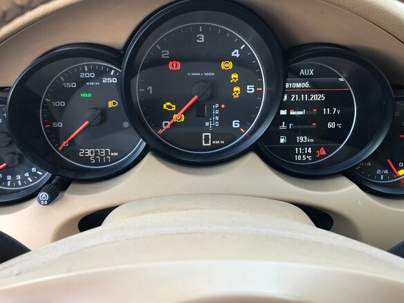 2010 Porsche Cayenne Diesel II (958), чёрный, 1640000 рублей - вид 13