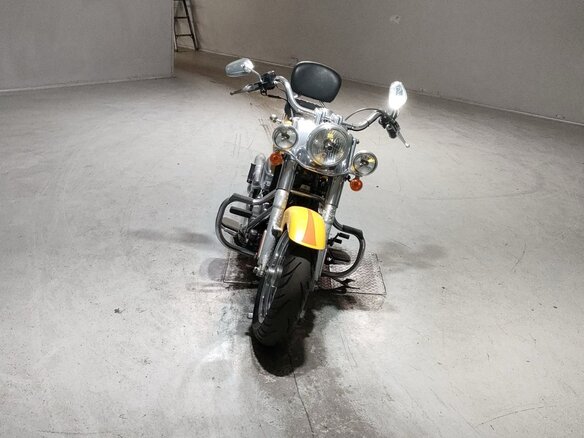 2007 Harley-Davidson Fat Boy, жёлтый, 728000 рублей - вид 2