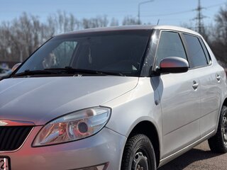 2013 Skoda Fabia II Рестайлинг, серебристый, 500000 рублей, вид 3