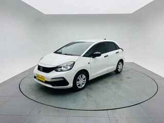 2022 Honda Fit IV Рестайлинг, белый, 841007 рублей, вид 1