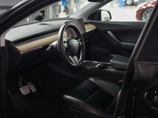 2021 Tesla Model Y Performance I, чёрный, 4450000 рублей, вид 3