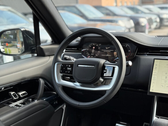 2026 Land Rover Range Rover P530 MHEV Long V, чёрный, 21390000 рублей - вид 18