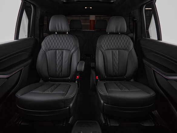 2025 BMW X7 40d I (G07) Рестайлинг, серый - вид 9