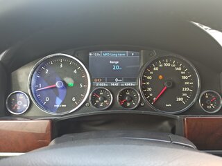 2008 Volkswagen Touareg I Рестайлинг, серебристый, 1030000 рублей, вид 5