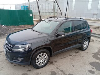 2016 Volkswagen Tiguan I Рестайлинг, чёрный, 1099000 рублей, вид 1