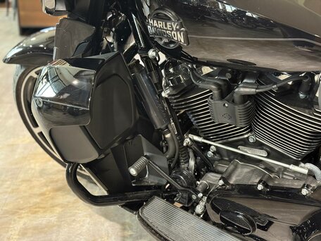 2025 Harley-Davidson Street Glide Ultra, чёрный, 4150000 рублей, вид 5