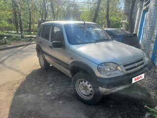 2005 Chevrolet Niva I, серебристый, 265000 рублей, вид 1