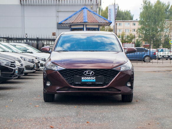 2021 Hyundai Solaris II Рестайлинг, коричневый, 1679000 рублей - вид 8