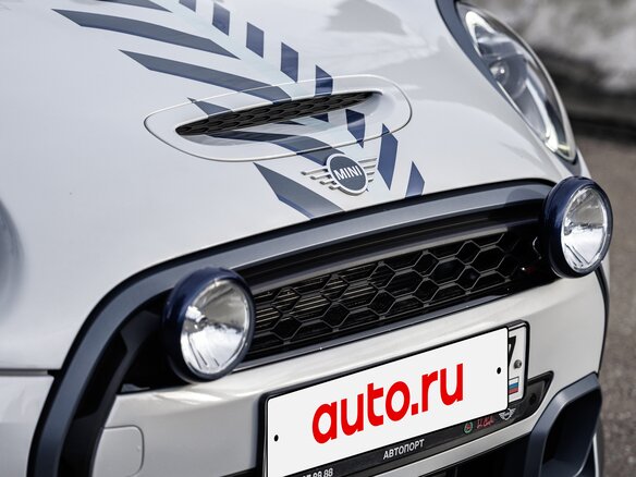 2022 Mini Hatch Cooper S III (F55/F56) Рестайлинг 2, серый, 3950000 рублей - вид 8