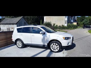 2011 Mitsubishi Outlander II Рестайлинг, белый, 1350000 рублей, вид 5