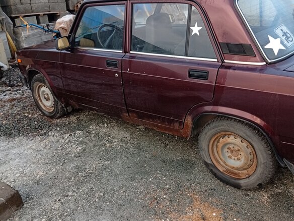 2010 Lada (ВАЗ) 2107, пурпурный, 160000 рублей - вид 3