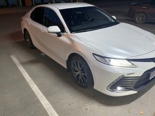 2021 Toyota Camry VIII (XV70) Рестайлинг, белый, 3250000 рублей, вид 5